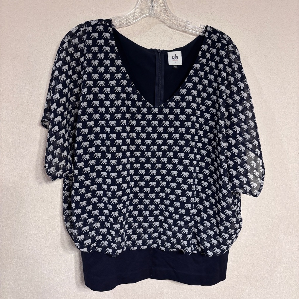 CAbi Women’s Navy and White Elephant Parade Print Blouse SZ L